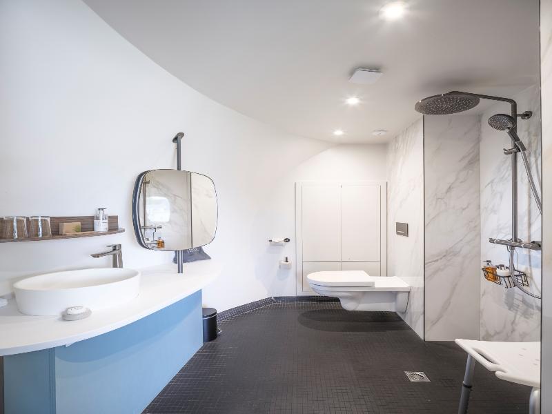 Hotel-Spa L'Essenciel - Château Des Pères image
