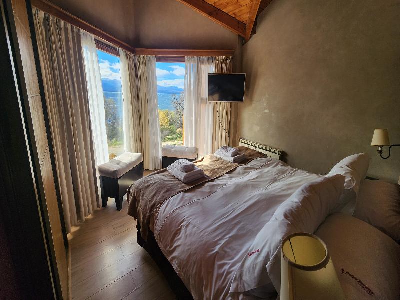 Bahia Paraiso Luxury Suites image
