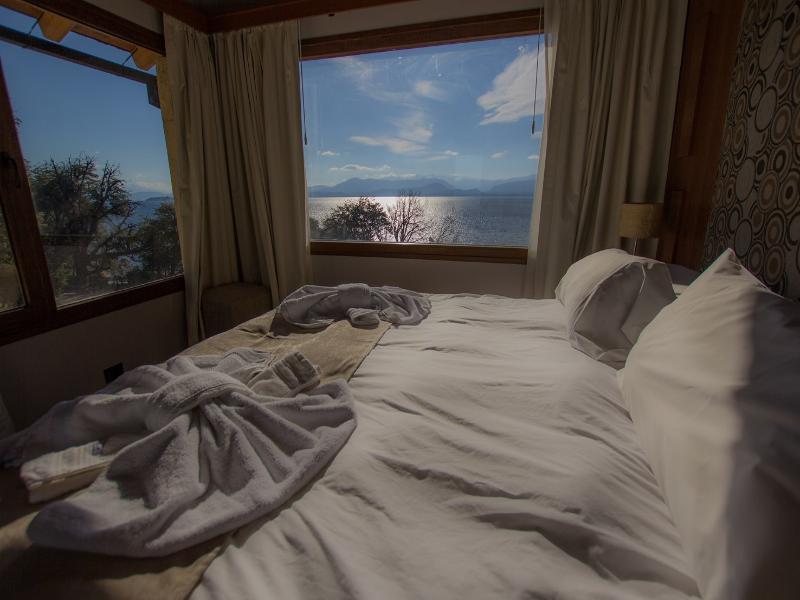 Bahia Paraiso Luxury Suites image