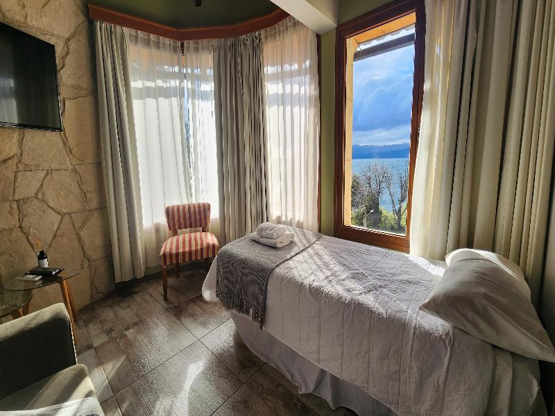 Bahia Paraiso Luxury Suites image