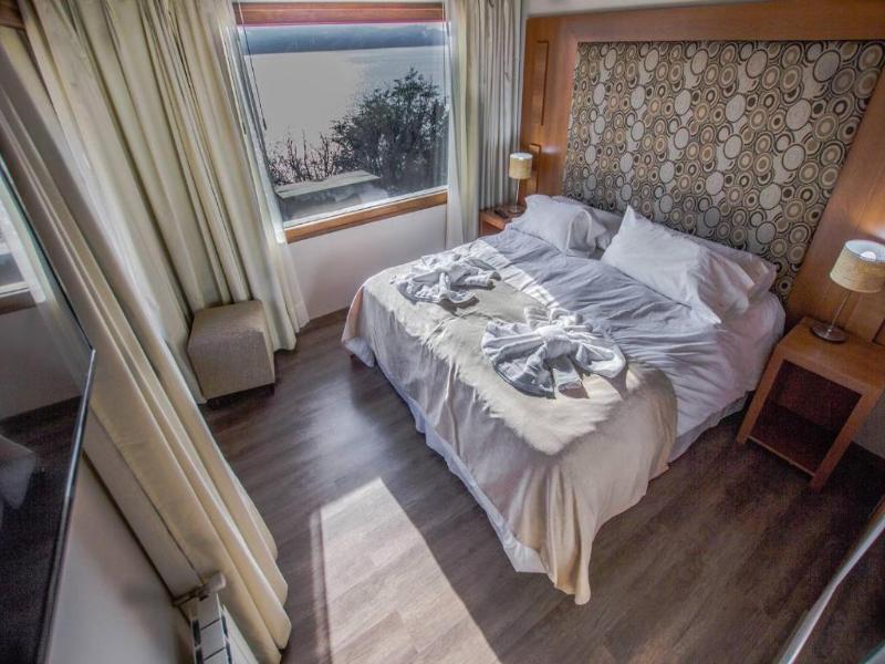 Bahia Paraiso Luxury Suites image