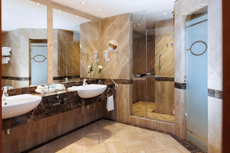 Stay in style at Le Méridien Santiago