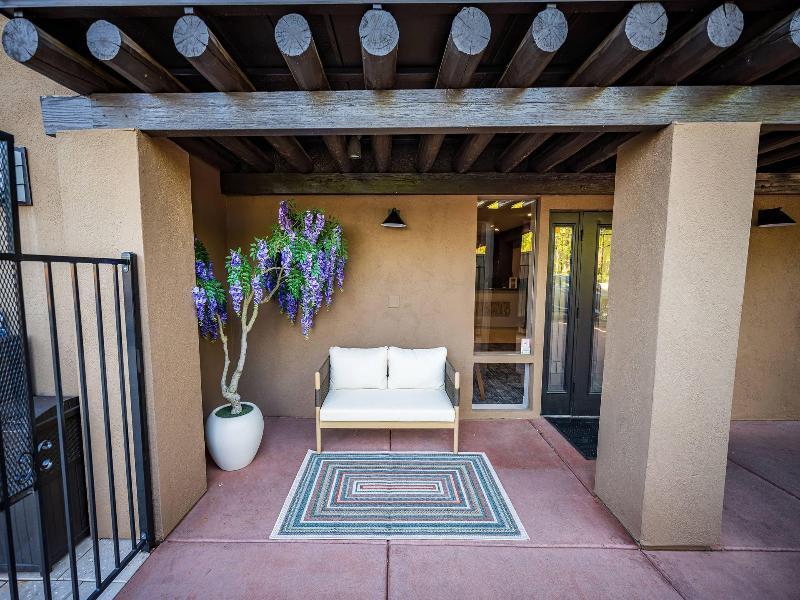 Arroyo Pinion Hotel, Ascend Hotel Collection
