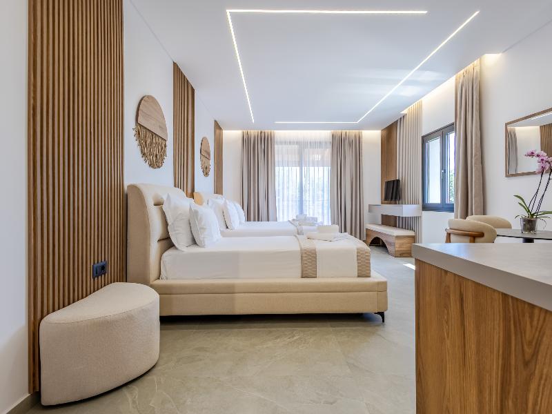 Crystal Blue Hotel image