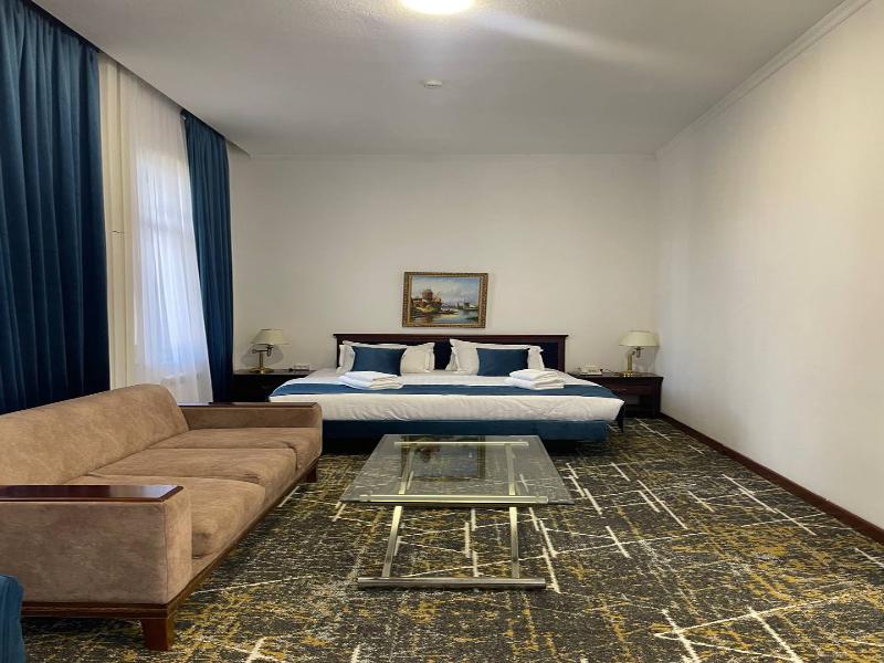 Regal Garden Hotel image
