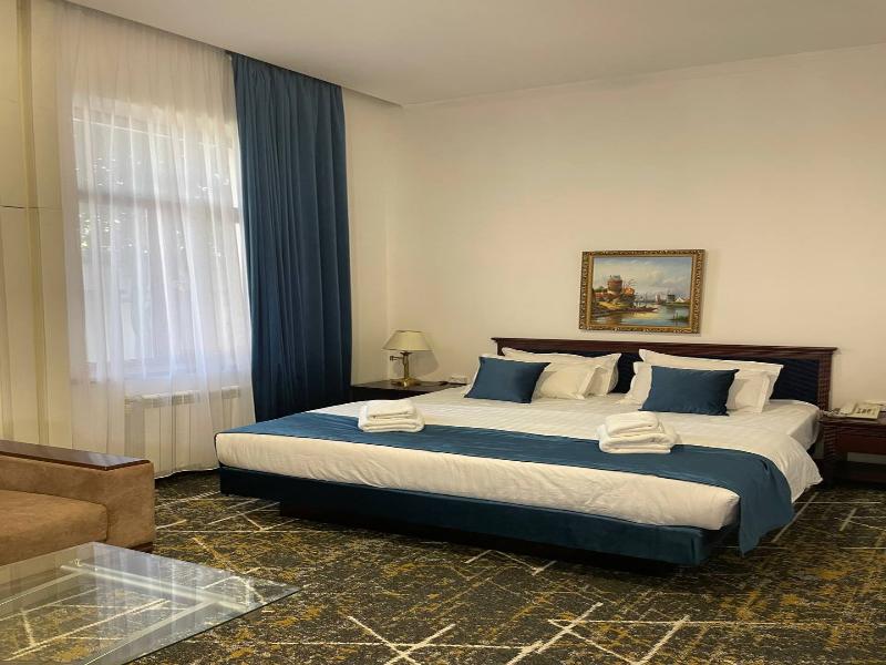 Regal Garden Hotel image