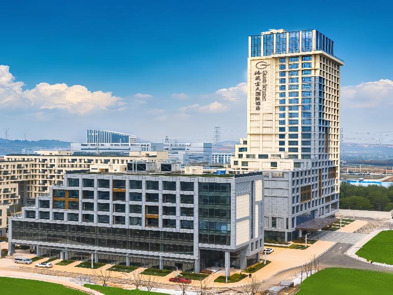 Grand Skylight Hotel Wuhan Optics Valley — general view