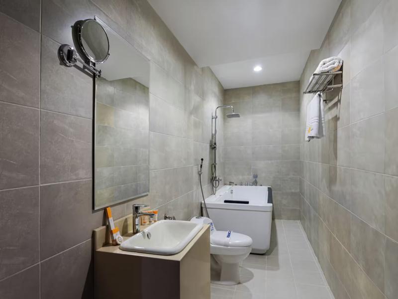 Al Qasr Al Maseef Khamis Mushit image