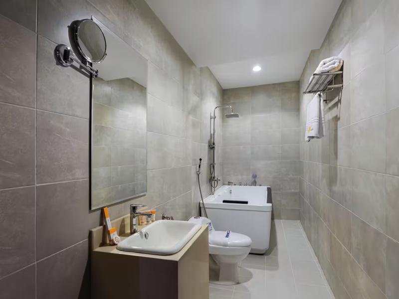 Al Qasr Al Maseef Khamis Mushit image
