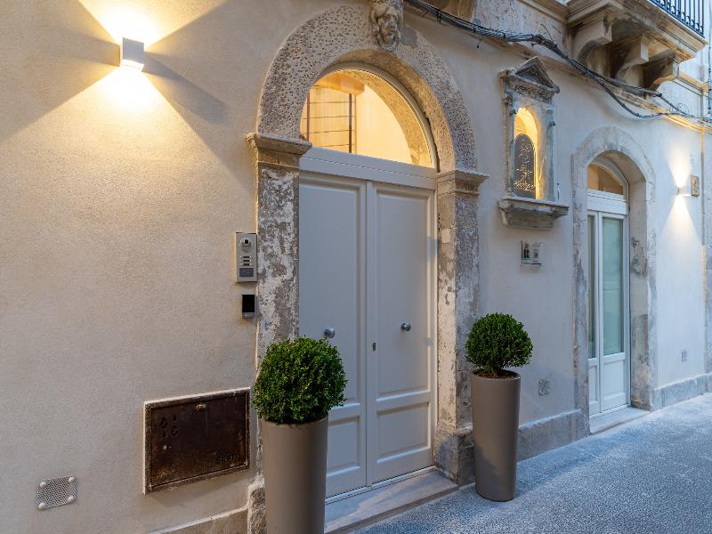 Hotiday Apartments Siracusa image