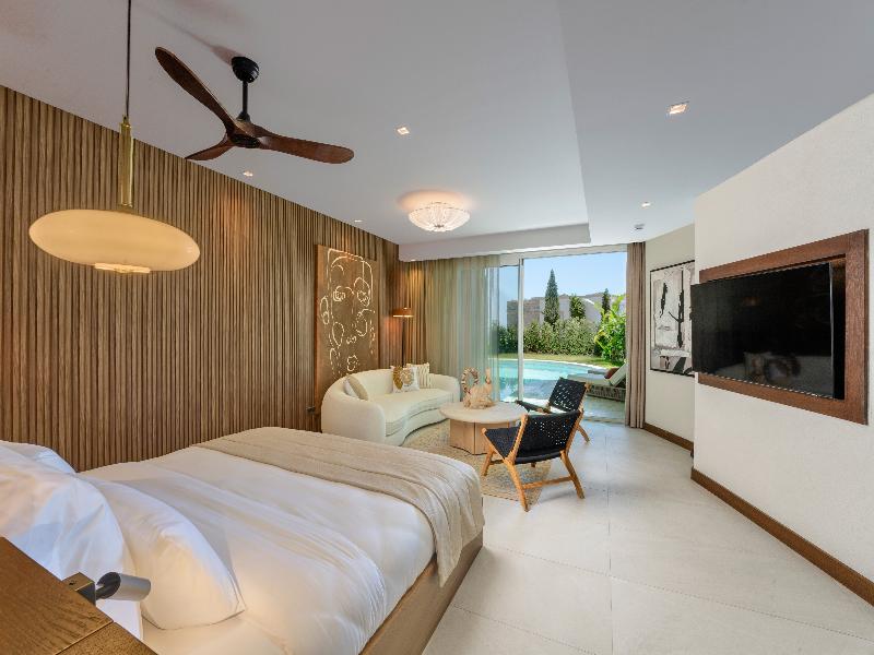 Juniour Suite with Private Pool