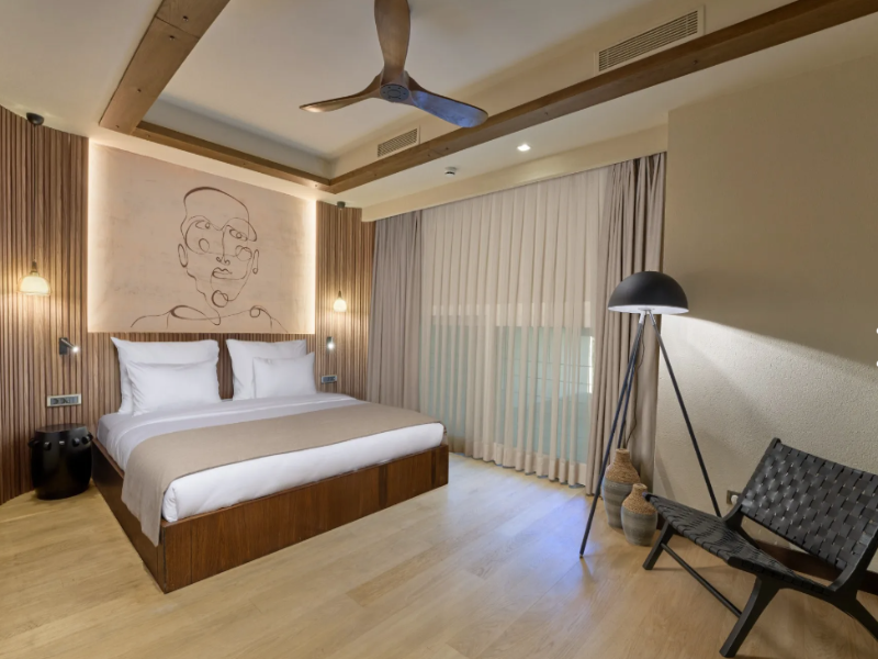 Standard Twin Room Partial Sea View