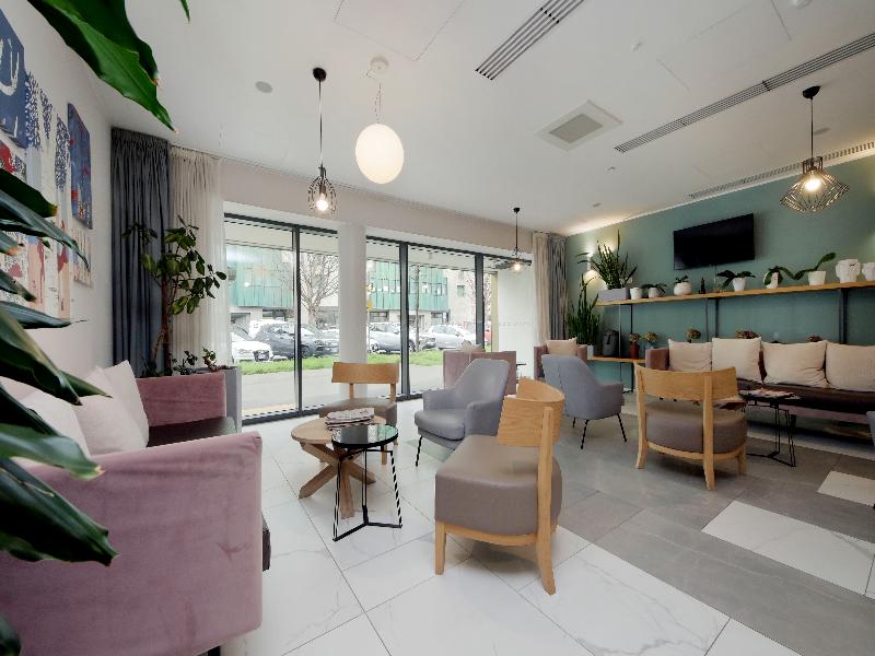 Quarto Verde Apartments image