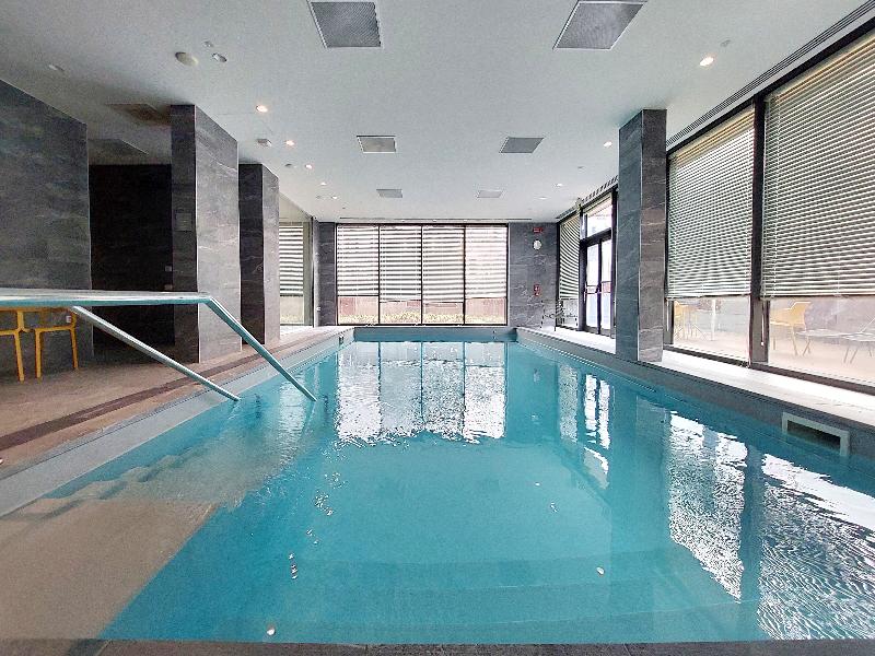 Quarto Verde Apartments image