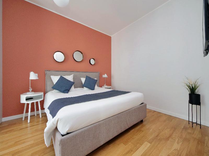 Quarto Verde Apartments image