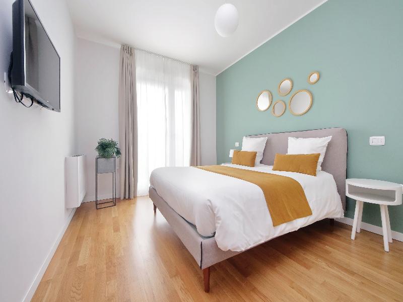 Quarto Verde Apartments image