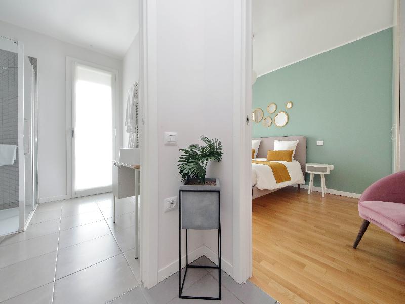 Quarto Verde Apartments image
