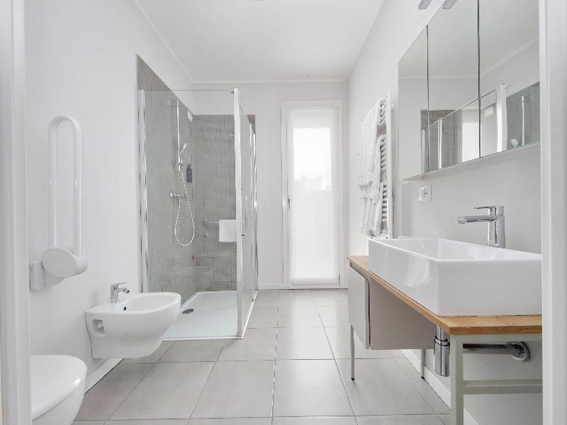 Quarto Verde Apartments image