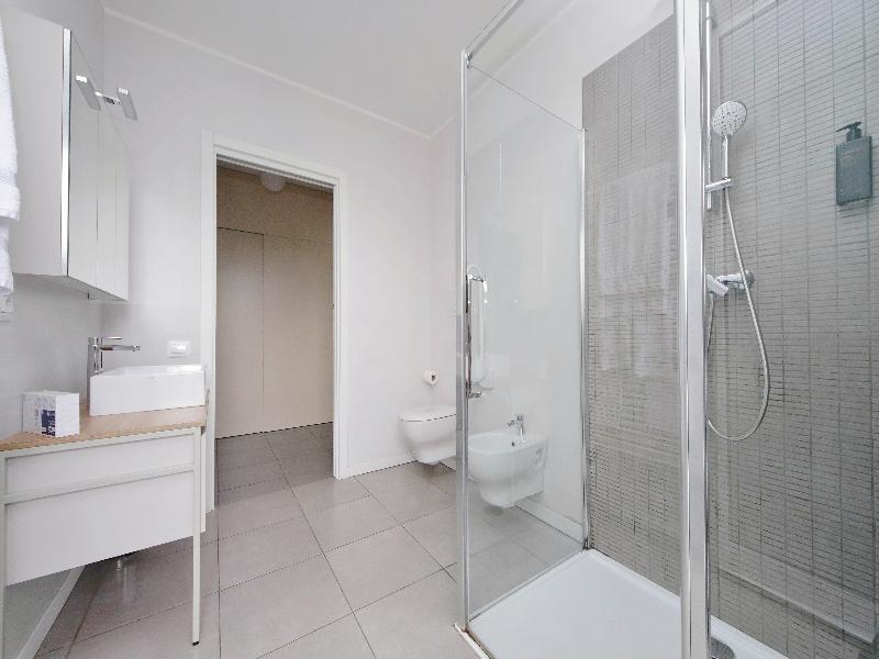 Quarto Verde Apartments image