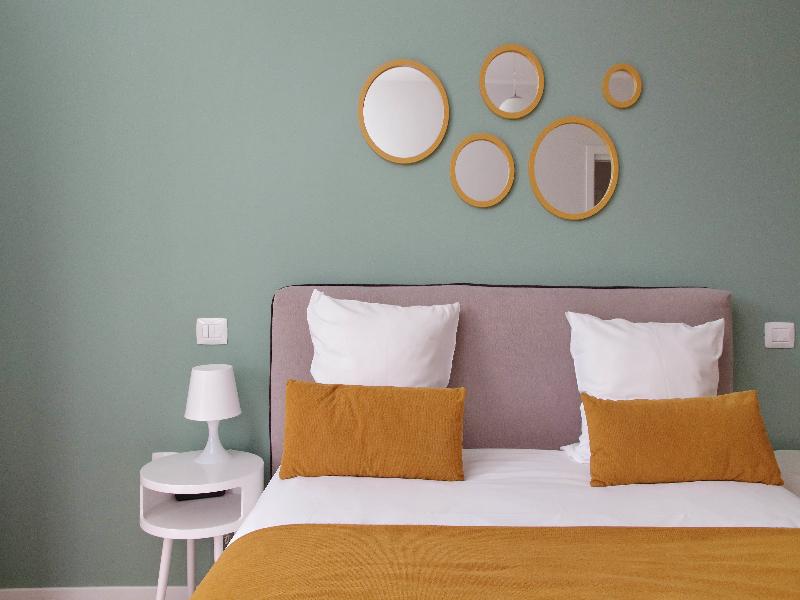 Quarto Verde Apartments image