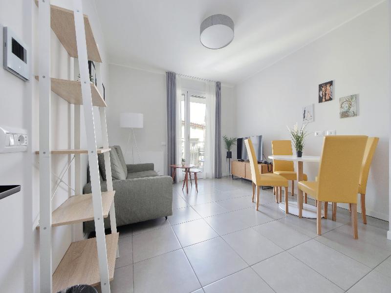 Quarto Verde Apartments image