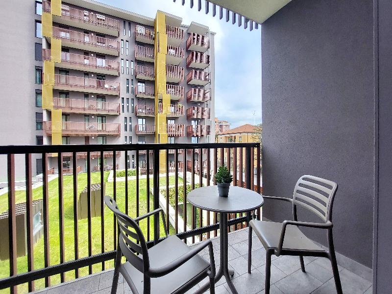 Quarto Verde Apartments image
