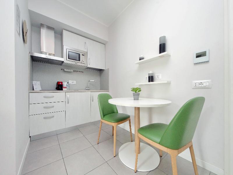 Quarto Verde Apartments image