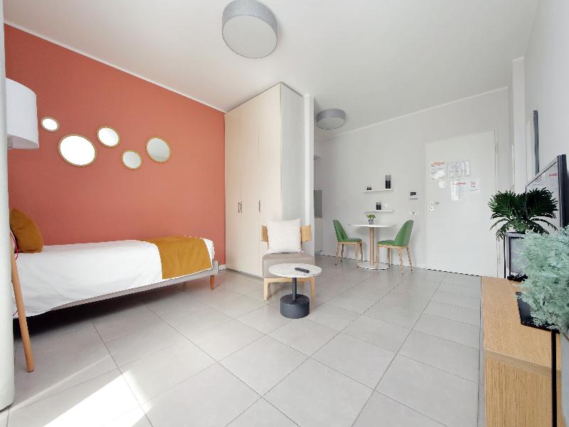 Quarto Verde Apartments image