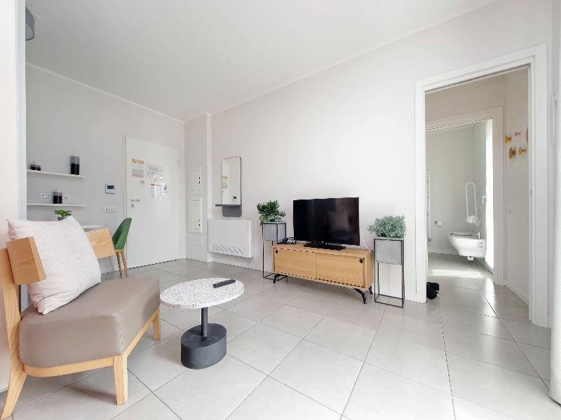 Quarto Verde Apartments image