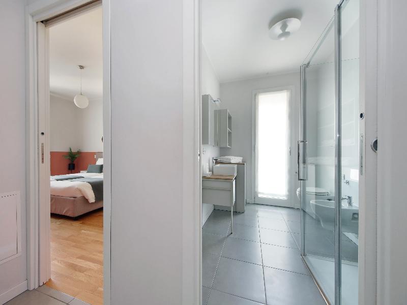 Quarto Verde Apartments image