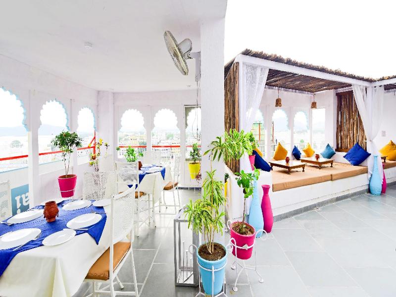 Hotel Udai Niwas By Lake Udaipur image