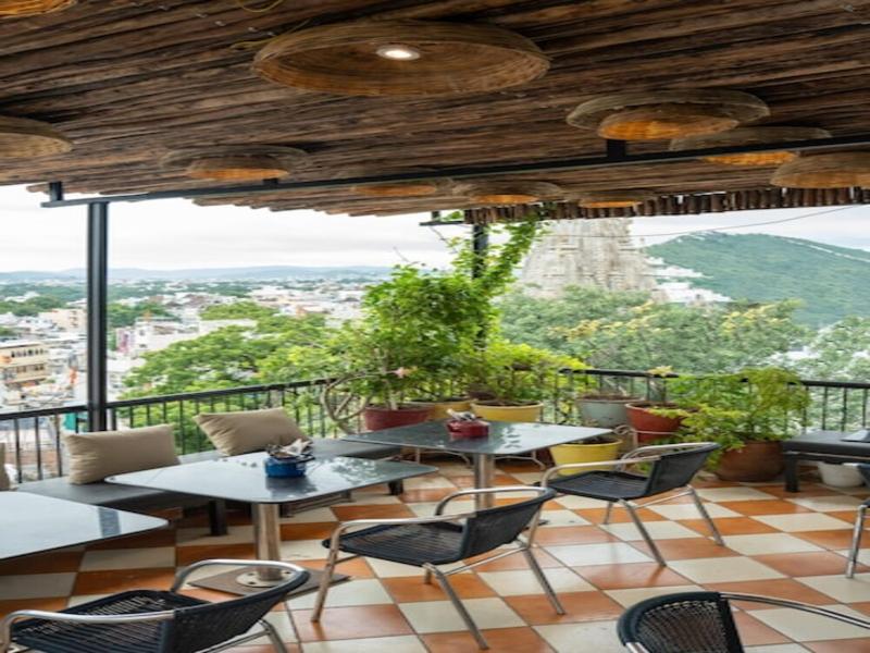 Hotel Udai Niwas By Lake Udaipur image