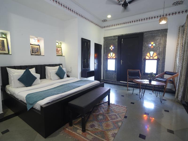 Hotel Udai Niwas By Lake Udaipur image