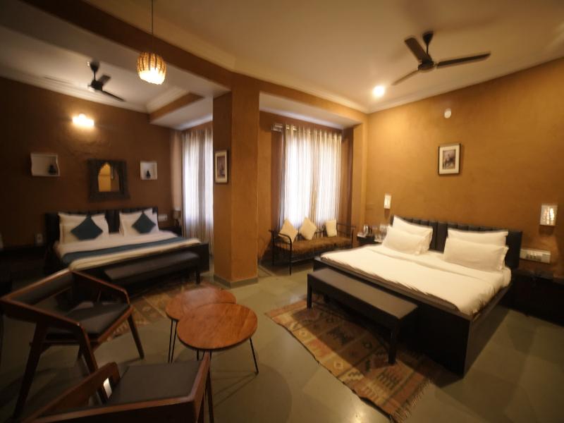 Hotel Udai Niwas By Lake Udaipur image