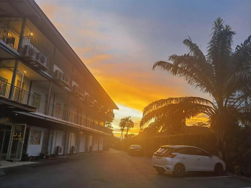 Sunset Serenity Jomtien Resort image