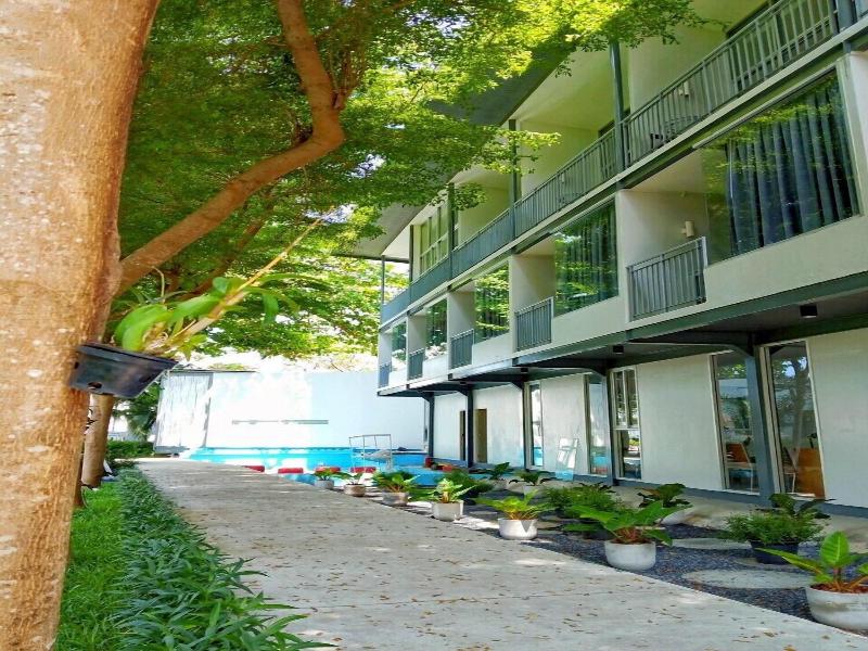 Sunset Serenity Jomtien Resort image