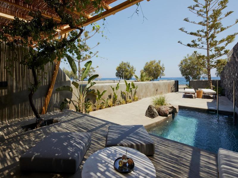 Oscar Beachfront Suites — photo 3