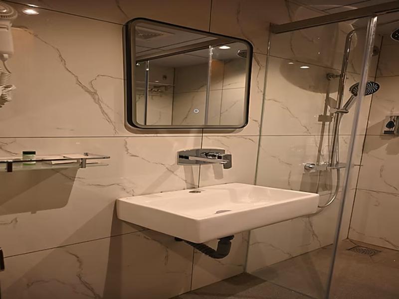 Hotel Good One Suites image