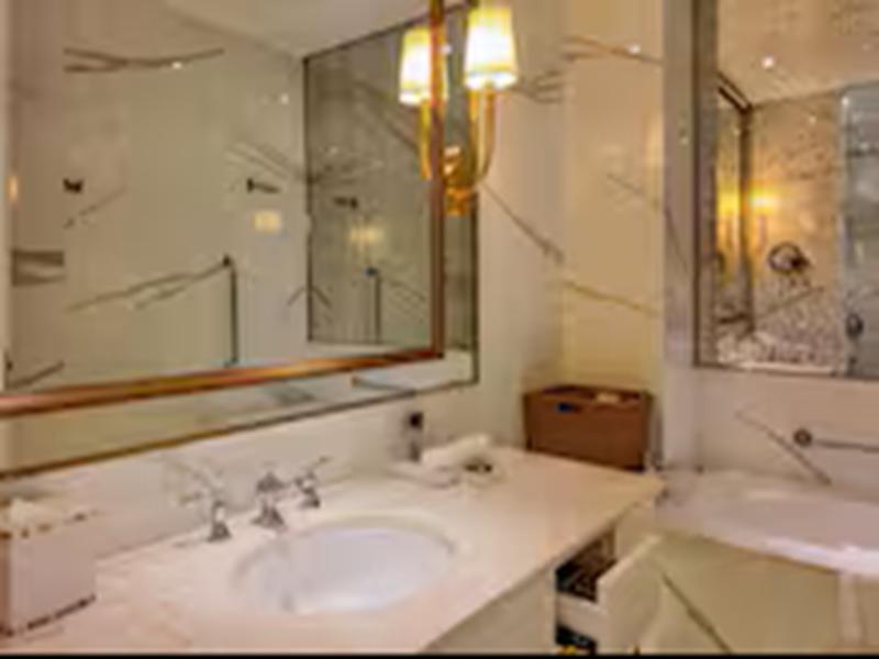 Ramada By Wyndham Sihanoukville Xinhaohui Palace image