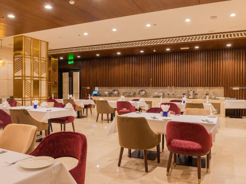 Royal Crown Hotel image