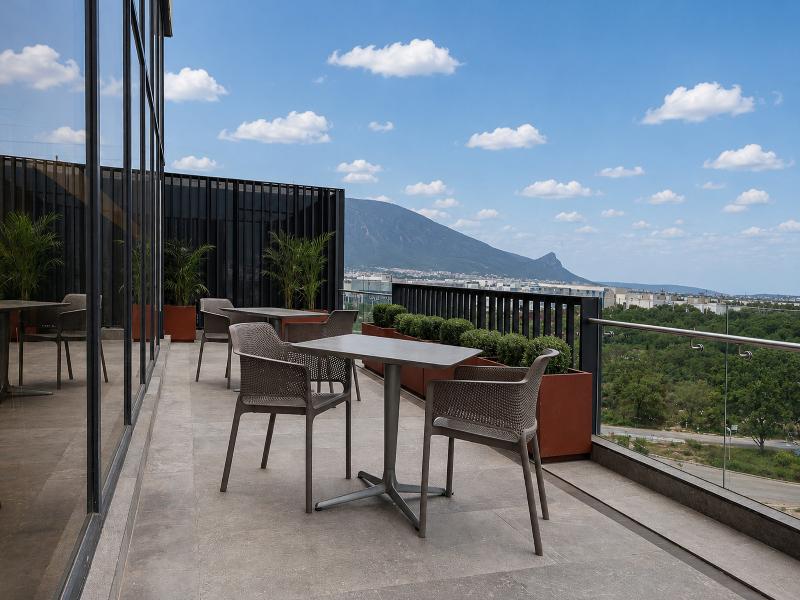 Holiday Inn Express And Suites Monterrey Sendero image