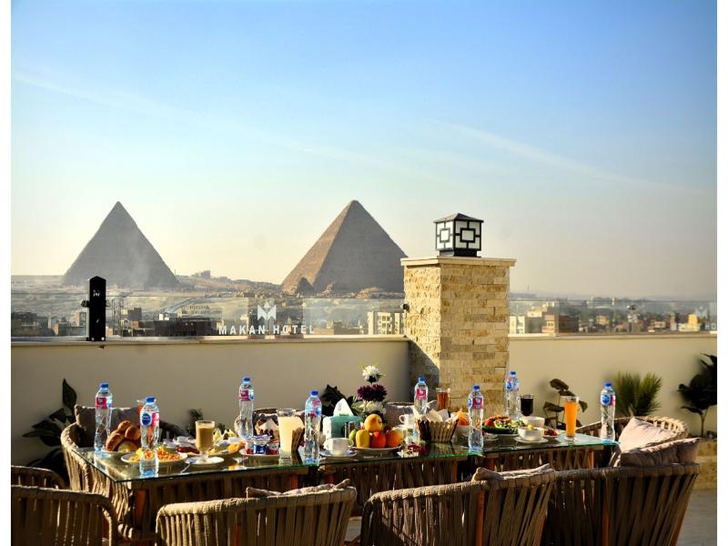 Makan Pyramids View image
