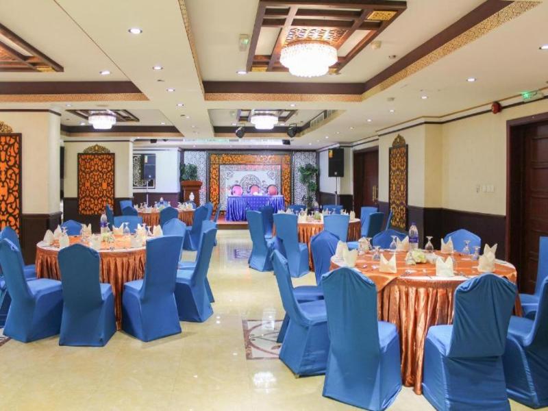 Clifton International Hotel image