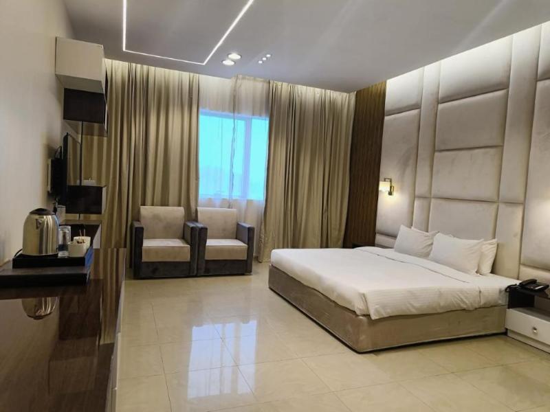 Clifton International Hotel image