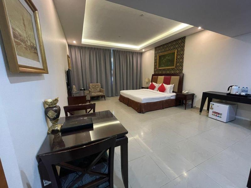 Clifton International Hotel image