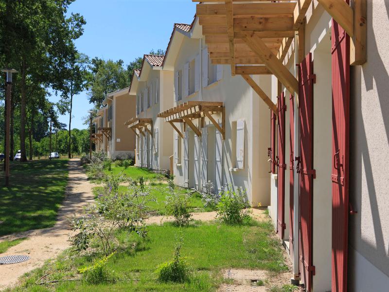 Sowell Hotels Domaine Du Golf D'albret image