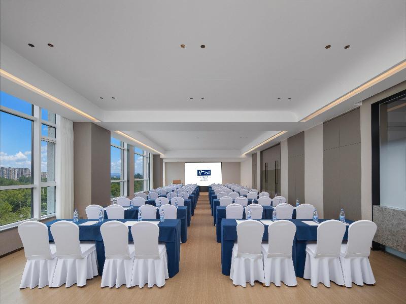 Holiday Inn Express Qingdao Jimo by IHG image
