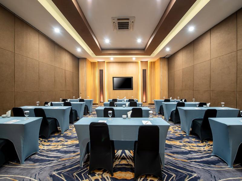 Oakwood Hotel & Apartments Taman Mini Jakarta image