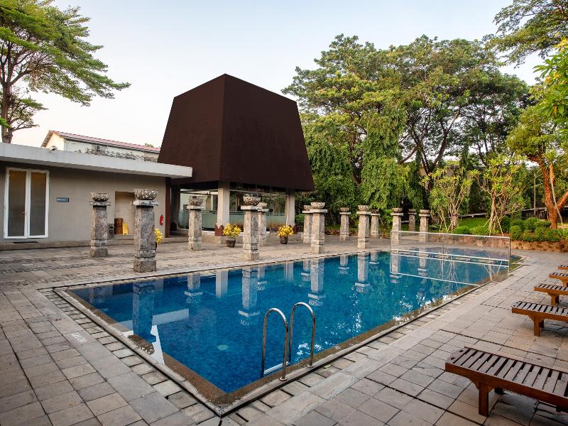 Oakwood Hotel & Apartments Taman Mini Jakarta image