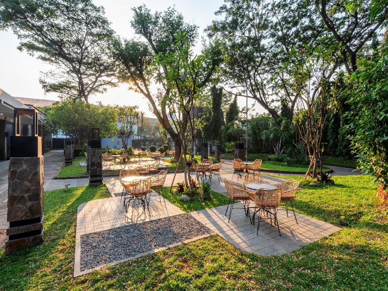 Oakwood Hotel & Apartments Taman Mini Jakarta image